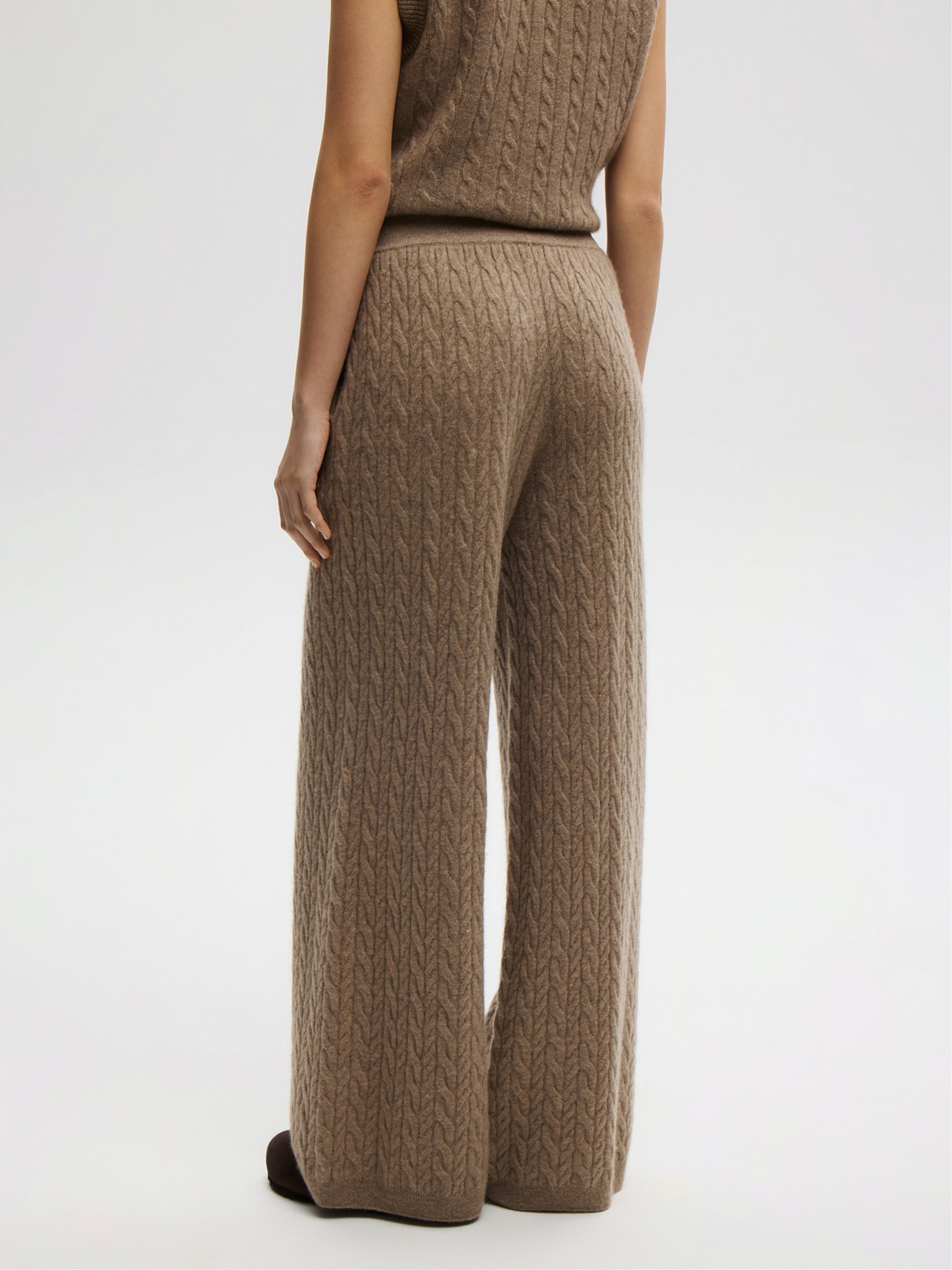 BROWN ELEGANCE PANTS