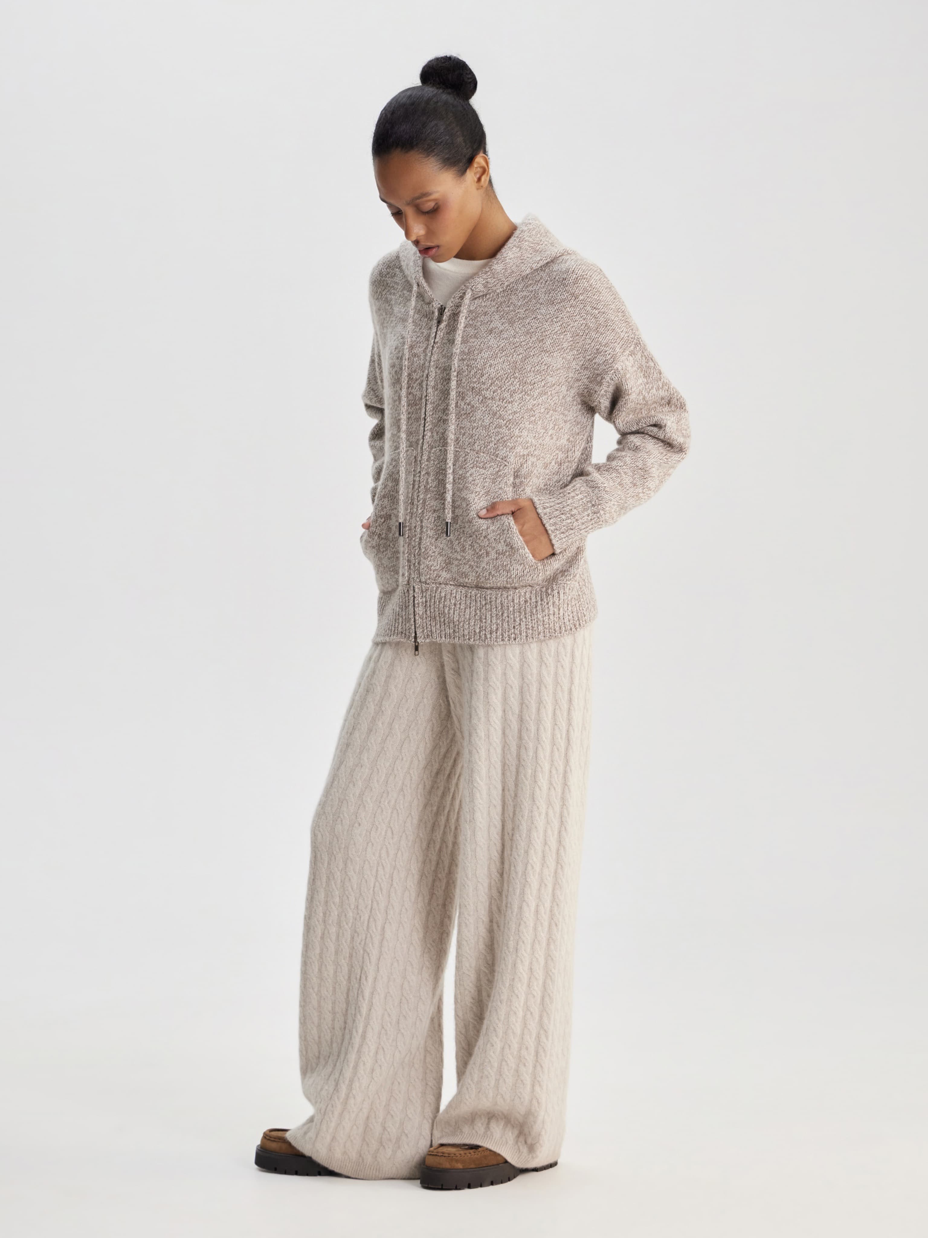 ХУДИ НА МОЛНИИ MERIBEL