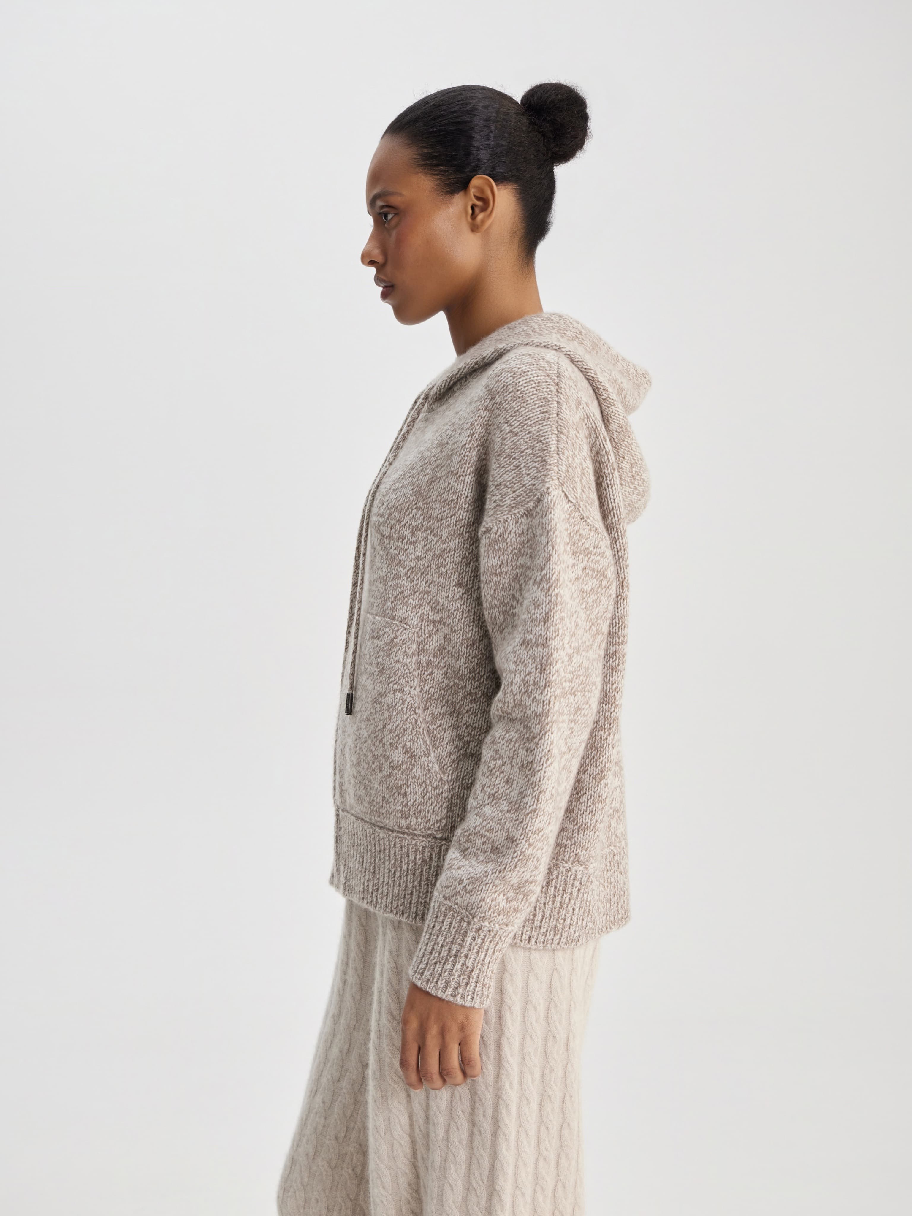 ХУДИ НА МОЛНИИ MERIBEL