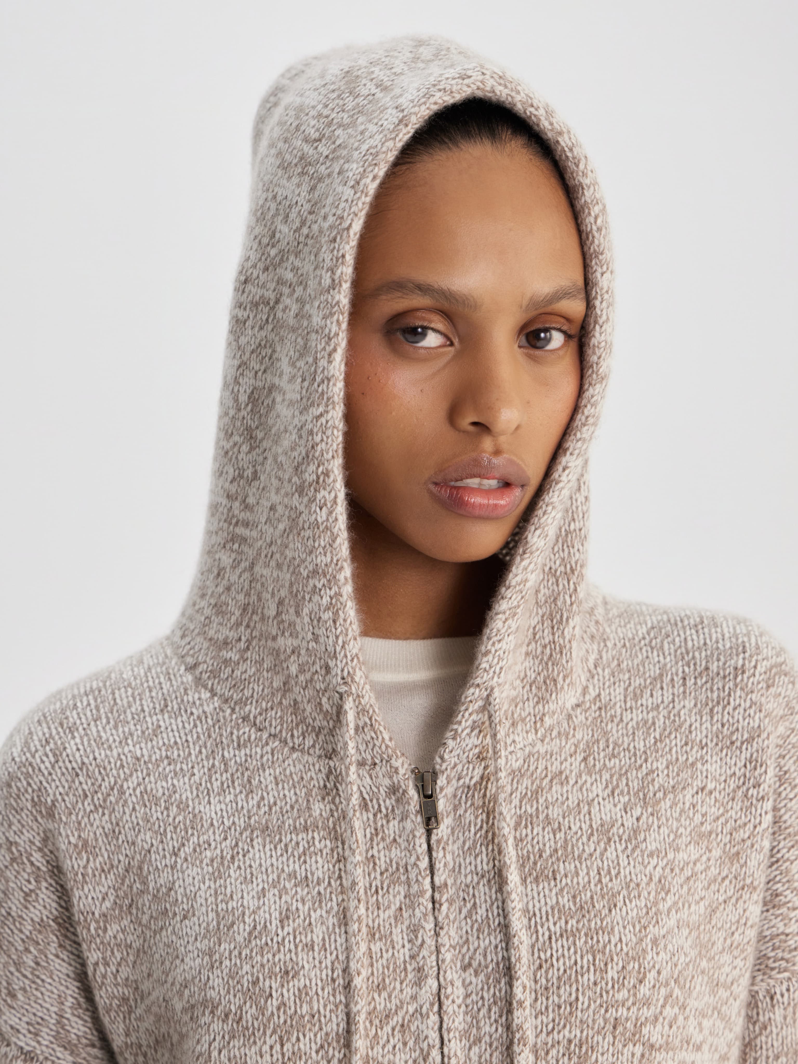 ХУДИ НА МОЛНИИ MERIBEL