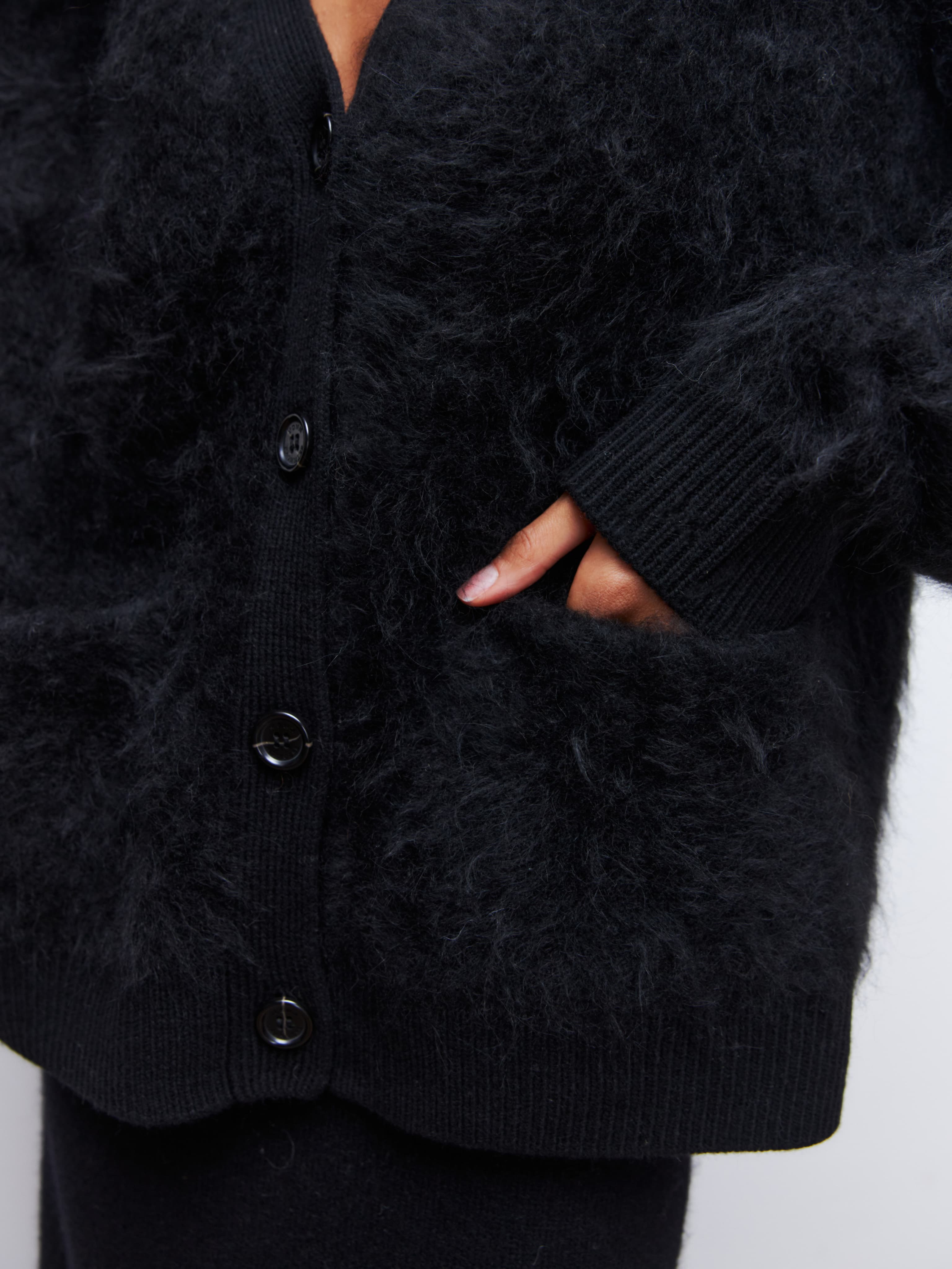 NOIR CARDIGAN