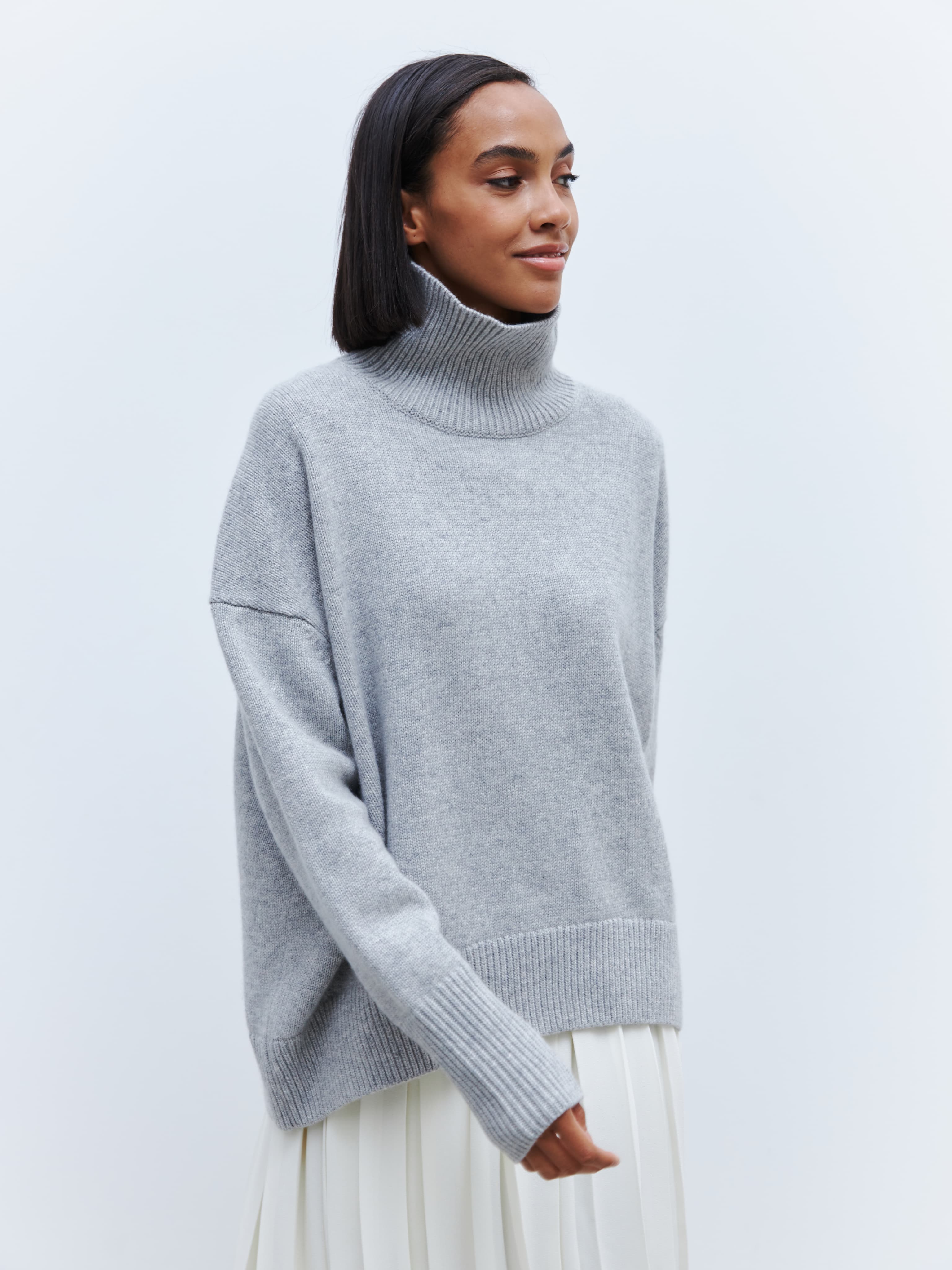 PEARL GREY SWEATER